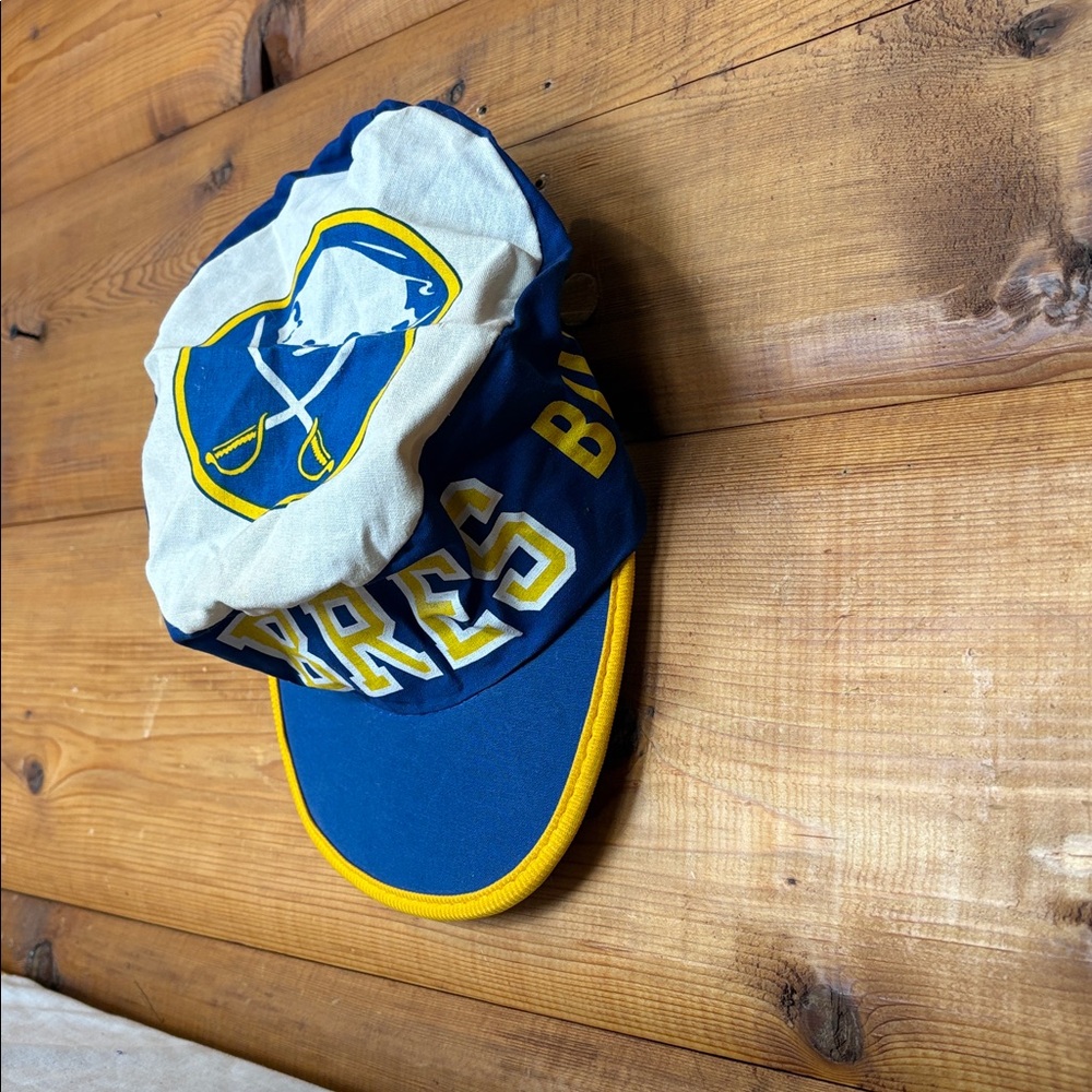 1980 Buffalo Sabres Painter Style Cap, NHL, Unicap
